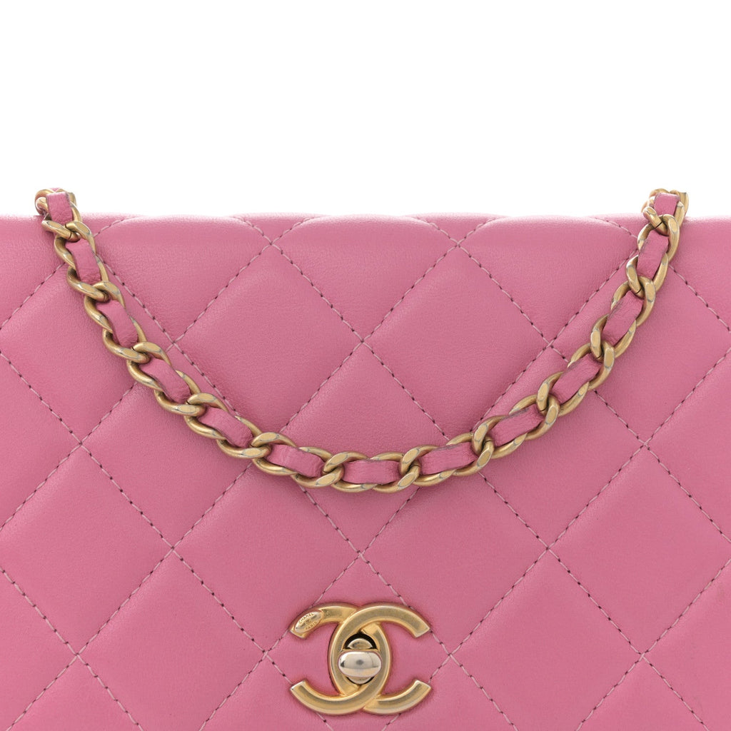 Lambskin Quilted CC Pearl Crush Wallet on Chain WOC Pink