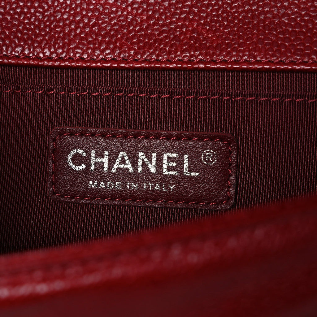 Caviar Quilted Medium Boy Flap Red