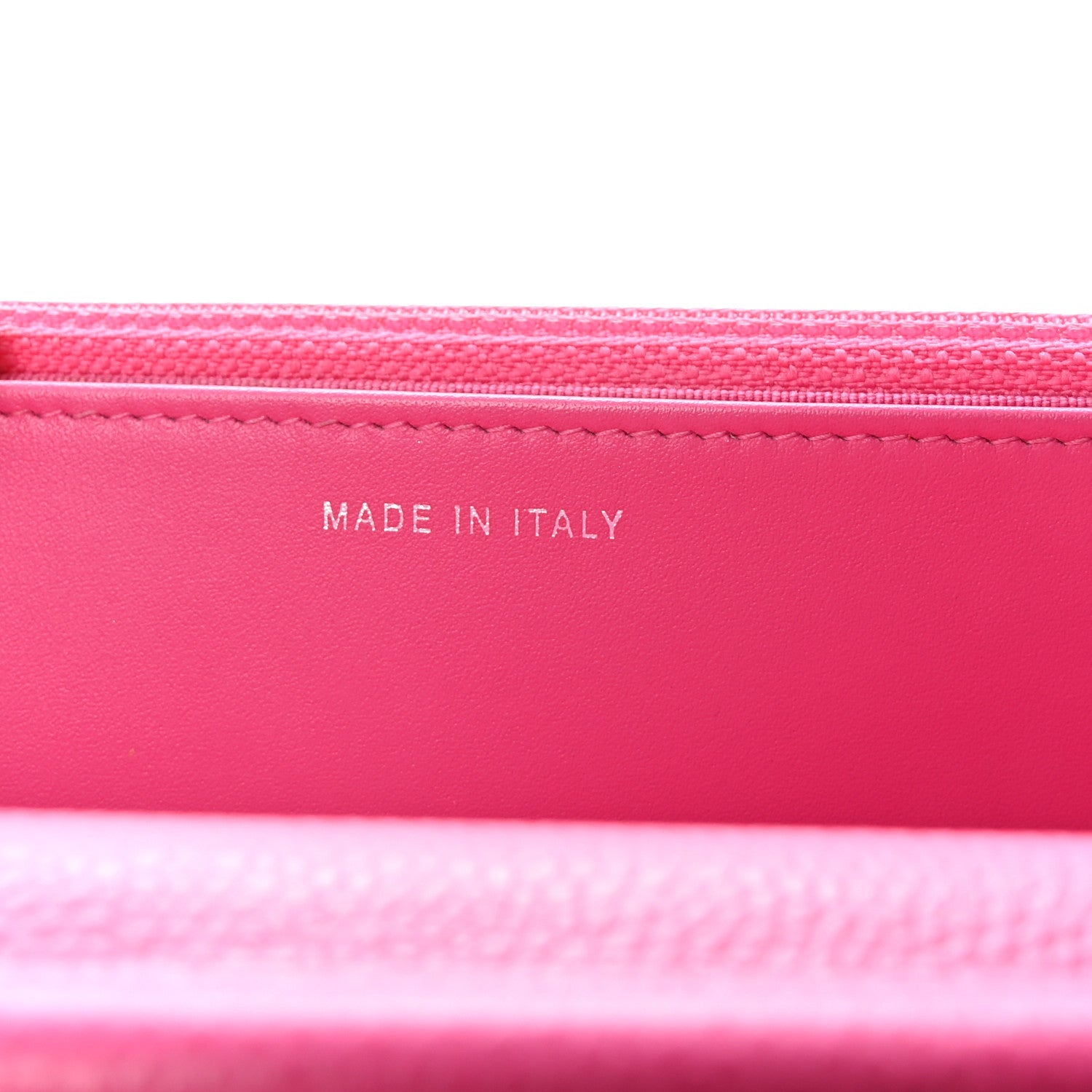 Caviar Quilted Wallet on Chain WOC Pink