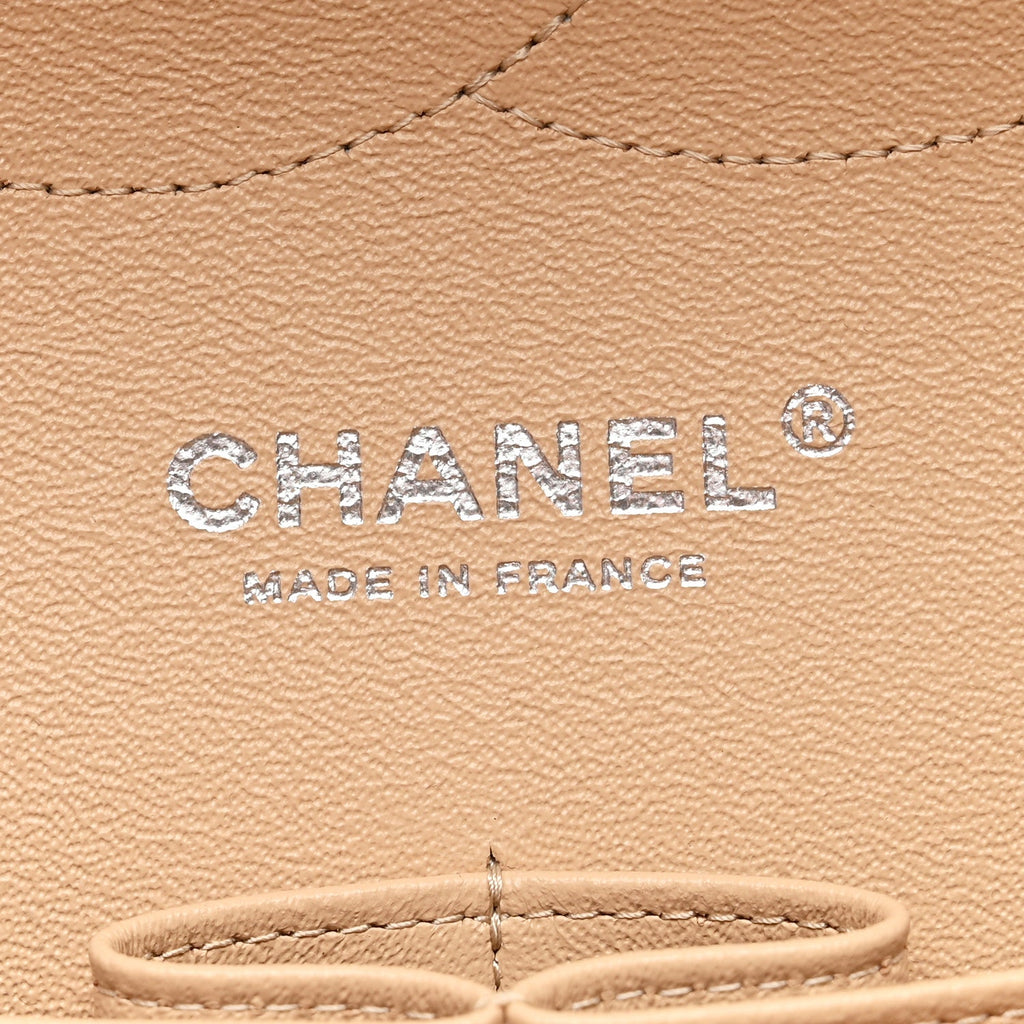 Caviar Quilted Jumbo Double Flap Beige Clair