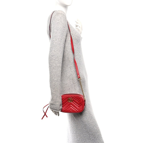 Calfskin Matelasse Mini GG Marmont Chain Shoulder Bag Hibiscus Red