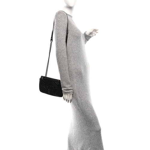 Calfskin Matelasse Monochrome Mini GG Marmont Shoulder Bag Black