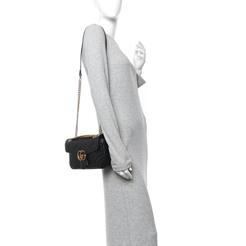 Calfskin Matelasse Small GG Marmont Shoulder Bag Black